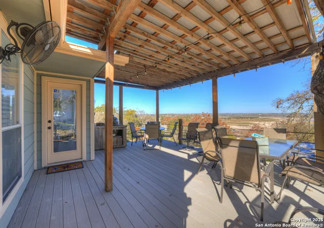 Photo 2 of Single family home for sale at 1518 W Lakeside Dr, Canyon Lake, TX 78133 | MLS# 1831850 | Listing updated on 2025-12-21