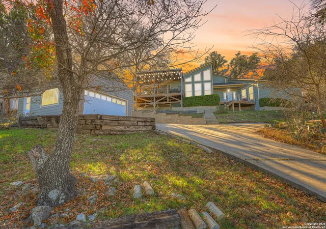 Photo 1 of Single family home for sale at 1518 W Lakeside Dr, Canyon Lake, TX 78133 | MLS# 1831850 | Listing updated on 2025-12-21