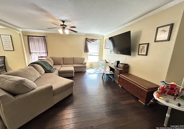 Photo 3 of Single family home for sale at 755 Eagles Gln, Cibolo, TX 78108 | MLS# 1831959 | Listing updated on 2025-09-10