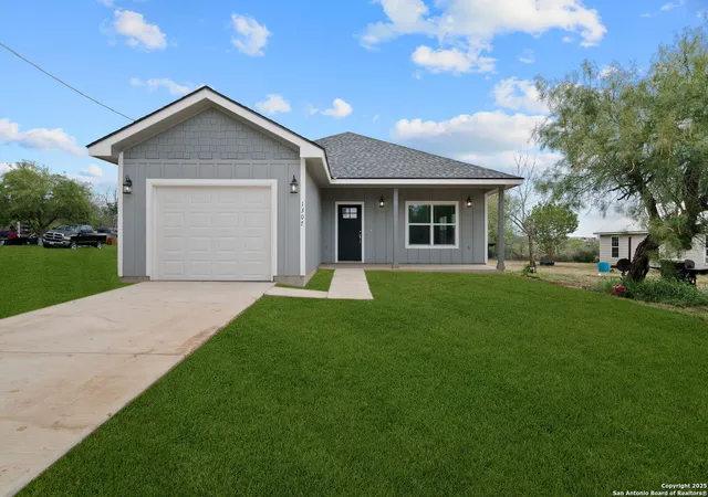 Photo 1 of Single family home for sale at 1307 Willow Lane St, Jourdanton, TX 78026 | MLS# 1832015 | Listing updated on 2025-10-26