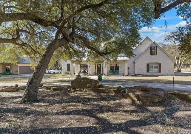 Photo 3 of Single family home for sale at 219 Shepherds Crook, Helotes, TX 78023 | MLS# 1832077 | Listing updated on 2025-10-12