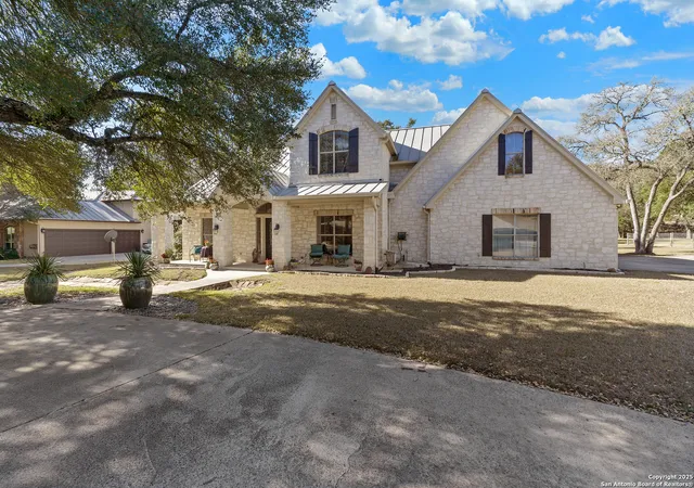 Photo 3 of Single family home for sale at 219 Shepherds Crook, Helotes, TX 78023 | MLS# 1832077 | Listing updated on 2025-10-12
