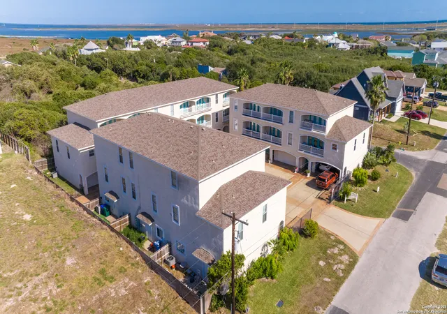 2nd image of 14422 Verdemar Dr, Corpus Christi, TX 78418