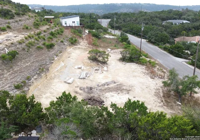 Photo 2 of Land for sale at 472 Ledgeview, Canyon Lake, TX 78133 | MLS# 1832308 | Listing updated on 2026-08-03