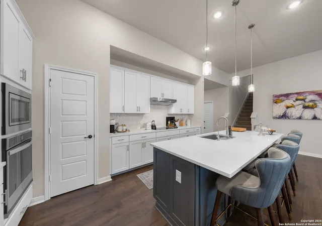 Photo 2 of Single family home for sale at 934 Blue Violet, New Braunfels, TX 78130 | MLS# 1832318 | Listing updated on 2025-03-04