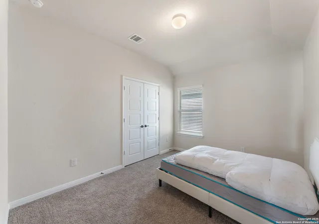 Photo 4 of Single family home for sale at 934 Blue Violet, New Braunfels, TX 78130 | MLS# 1832318 | Listing updated on 2025-03-04
