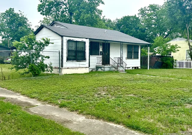 2nd image of 751 Royston Ave, San Antonio, TX 78225 | MLS# 1832685