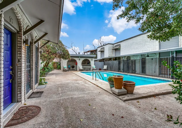 Homes for sale in San Antonio, TX | 102 Vassar Ln #16, San Antonio, TX 78212 | MLS# 1832697