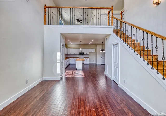 4th image of 136 W Oak St, Uvalde, TX 78801 | MLS# 1832715