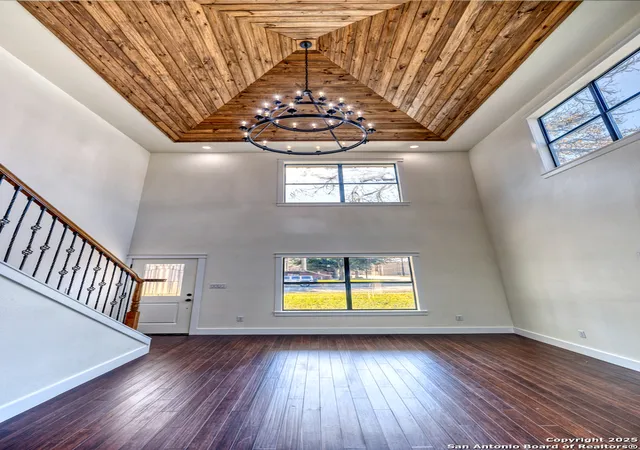 5th image of 136 W Oak St, Uvalde, TX 78801 | MLS# 1832715