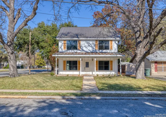 1st image of 136 W Oak St, Uvalde, TX 78801 | MLS# 1832715