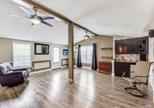 Photo 4 of Single family home for sale at 259 Park Dr, Lakehills, TX 78063 | MLS# 1833086 | Listing updated on 2026-09-19