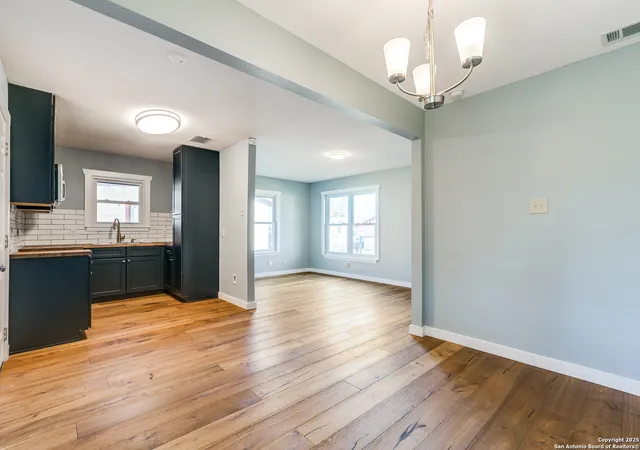 Photo 3 of Sale Pending at 318 E Amber St, San Antonio, TX 78221 | MLS# 1833267 | Listing updated on 2025-11-04