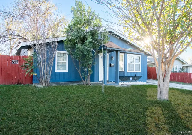Photo 2 of Single family home for sale at 814 Weizmann St, San Antonio, TX 78213 | MLS# 1833283 | Listing updated on 2026-01-15