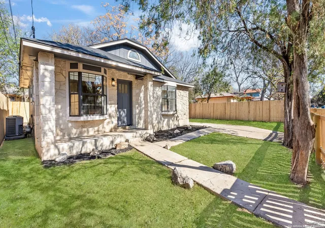 Photo 2 of Single family home for sale at 1111 Hidalgo, San Antonio, TX 78207 | MLS# 1833335 | Listing updated on 2025-03-18