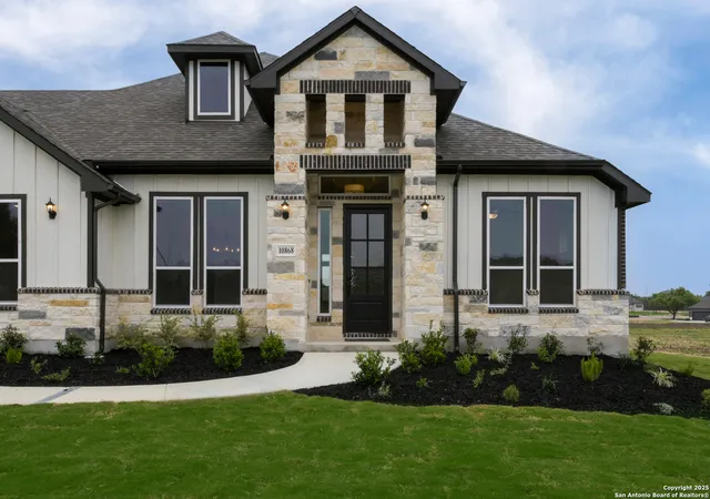 image of 10868 Chestnut Warbler, New Braunfels, TX 78132 | MLS# 1833403