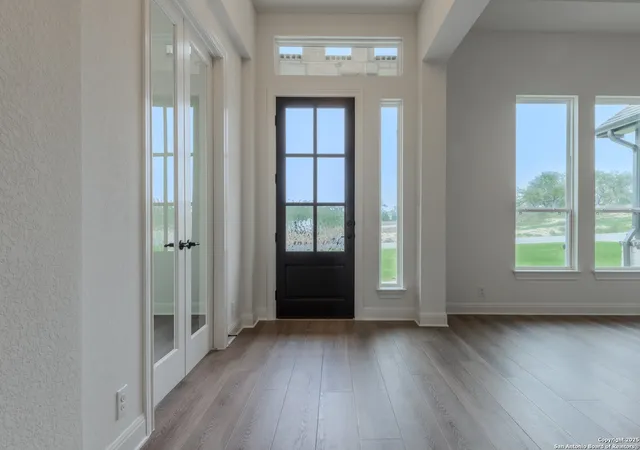 image of 10868 Chestnut Warbler, New Braunfels, TX 78132 | MLS# 1833403