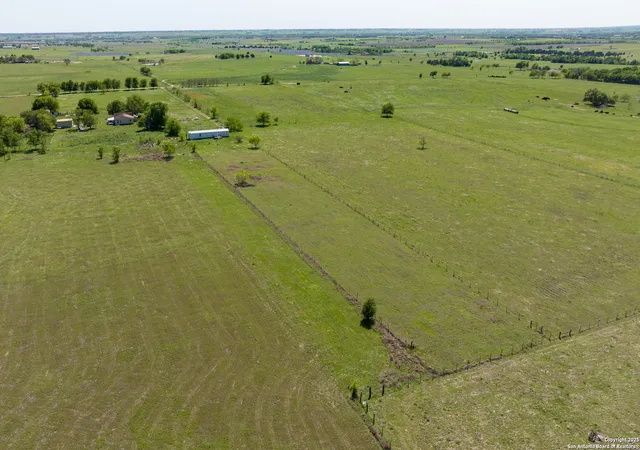 Homes for sale in Moulton, TX | 312 County Road 1295B, Moulton, TX 77975 | MLS# 1833720