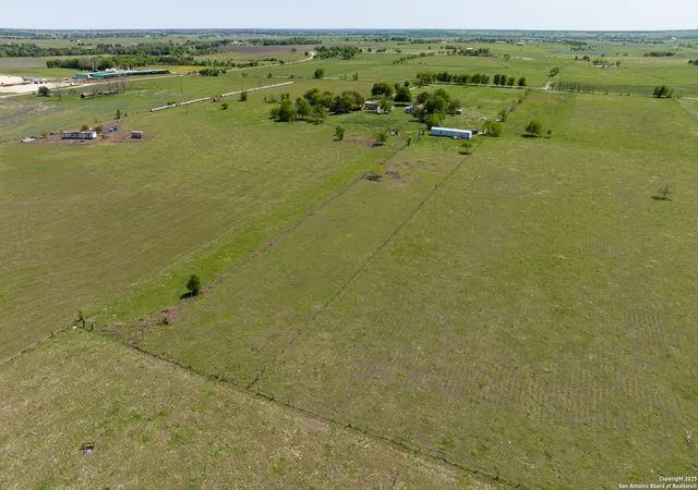 Homes for sale in Moulton, TX | 312 County Road 1295B, Moulton, TX 77975 | MLS# 1833720
