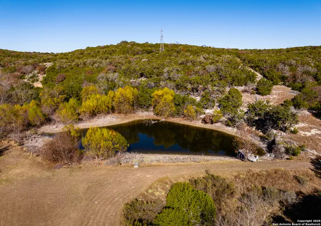 Photo 4 of House for sale at 150 Coker Holw, Kerrville, TX 78028 | MLS# 1833776 | Listing updated on 2025-01-21