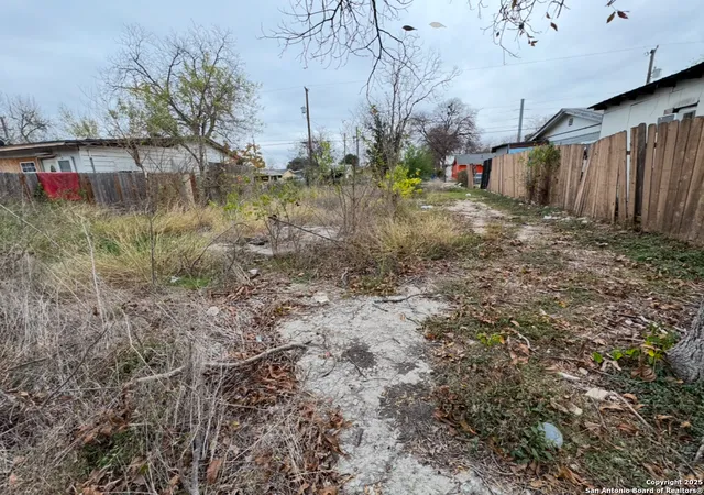 Photo 4 of Land for sale at 415 Brandywine Ave, San Antonio, TX 78228 | MLS# 1833868 | Listing updated on 2025-01-21