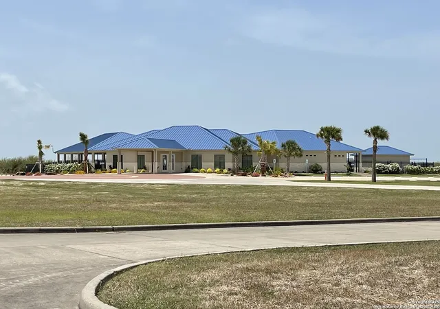 5th image of 2901 Arbor Crest, Palacios, TX 77465 | MLS# 1833937