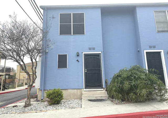 5th image of 911 Vance Jackson Rd, San Antonio, TX 78201