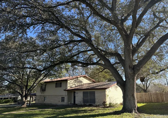 3rd image of 701 Fannin, Kenedy, TX 78119 | MLS# 1834218
