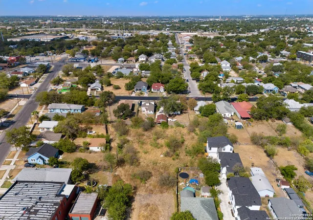 Photo 3 of Sale Pending at 1102 S Olive St #1, San Antonio, TX 78210 | MLS# 1834301 | Listing updated on 2025-12-22