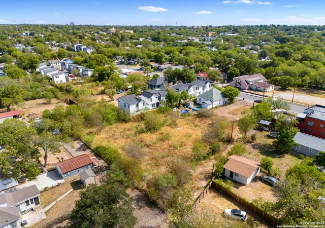 Photo 4 of Sale Pending at 1102 S Olive St #1, San Antonio, TX 78210 | MLS# 1834301 | Listing updated on 2025-12-22