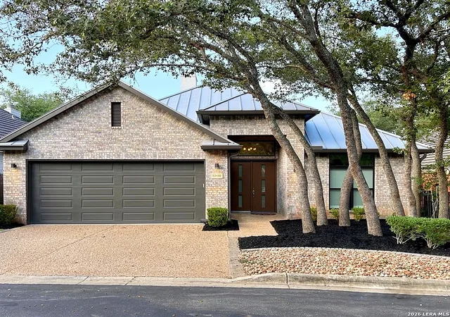 Photo 1 of Single family home for sale at 32 Westcourt Ln, San Antonio, TX 78257 | MLS# 1834419 | Listing updated on 2026-08-21
