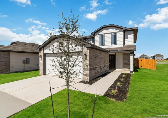 Photo 1 of Sale Pending at 10311 Appleseed Grv, San Antonio, TX 78224 | MLS# 1834438 | Listing updated on 2025-10-20