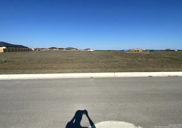 2nd image of 129 Albion Ct, Poteet, TX 78065 | MLS# 1834622