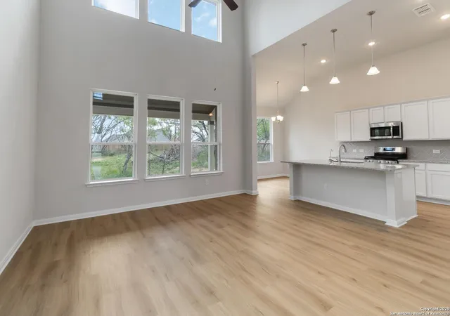 Photo 4 of Sale Pending at 21039 Jordans Ranch Way, San Antonio, TX 78264 | MLS# 1834698 | Listing updated on 2025-12-01