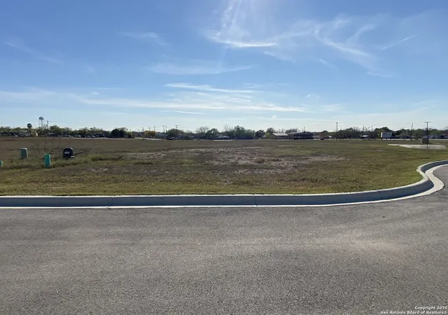 4th image of 100 Albion Ct, Poteet, TX 78065 | MLS# 1834715