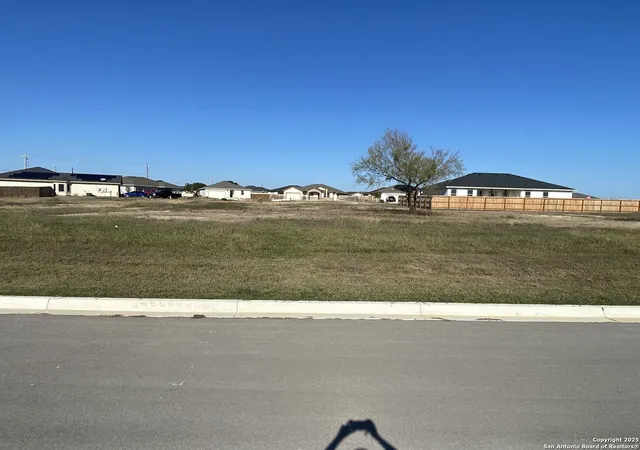 4th image of 109 Albion Ct, Poteet, TX 78065 | MLS# 1834750
