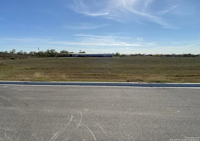 4th image of 132 Troubadour Ln, Poteet, TX 78065 | MLS# 1834771
