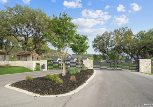 Photo 3 of Land for sale at 902 Bingham Ln, New Braunfels, TX 78132 | MLS# 1835031 | Listing updated on 2026-04-05