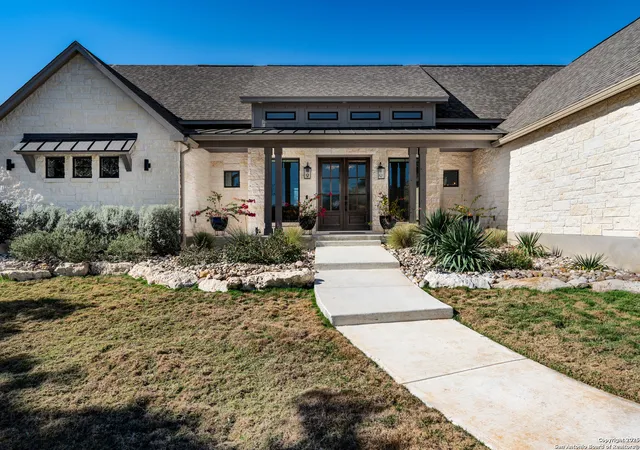 Photo 4 of Sale Pending at 164 Agave Ct, Spring Branch, TX 78070 | MLS# 1835152 | Listing updated on 2025-11-22