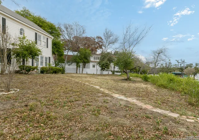 Photo 3 of Sale Pending at 702 Ogden, San Antonio, TX 78209 | MLS# 1835237 | Listing updated on 2026-01-19