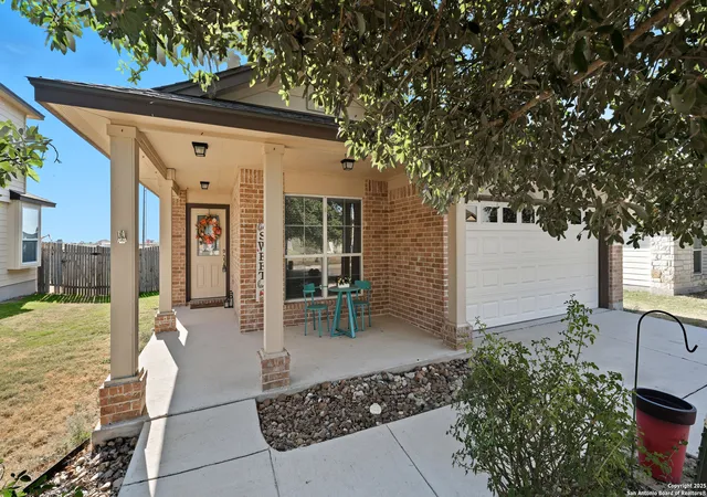 Photo 2 of Single family home for sale at 734 Wolfeton Way, New Braunfels, TX 78130 | MLS# 1835525 | Listing updated on 2025-10-24