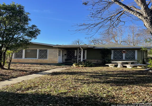 Photo 1 of Single family home for sale at 243 Northill Dr, San Antonio, TX 78201 | MLS# 1835645 | Listing updated on 2025-07-21