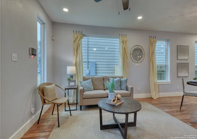 Photo 2 of Single family home for sale at 1659 N Center Street, San Antonio, TX 78202 | MLS# 1835647 | Listing updated on 2025-10-17