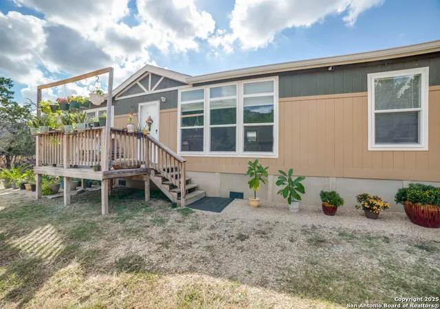 2nd image of 825 Valley Vista Rd, Tarpley, TX 78883 | MLS# 1835696