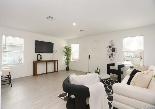Photo 3 of Single family home for sale at 9454 Tarbutton Trail, San Antonio, TX 78211 | MLS# 1835732 | Listing updated on 2025-12-16