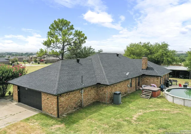 Photo 3 of Single family home for sale at 13978 Ridgetop Road, Roanoke, TX 76262 | MLS# 1835743 | Listing updated on 2025-08-22