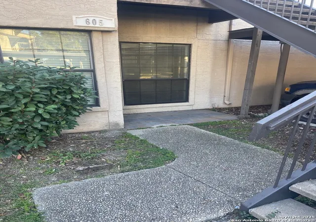 Photo 2 of Condo for sale at 6100 Woodlake Parkway #605, San Antonio, TX 78244 | MLS# 1835847 | Listing updated on 2025-12-30