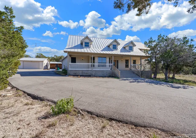 3rd image of 1164 Stoneyridge Dr, Canyon Lake, TX 78133 | MLS# 1835879