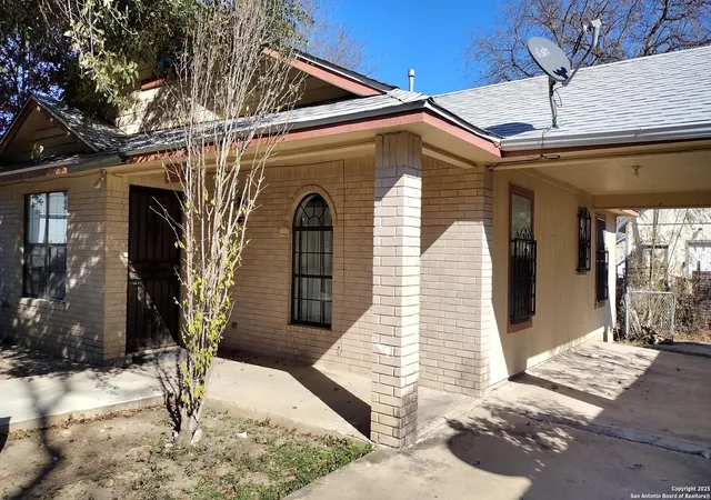 2nd image of 116 Flann Aly, San Antonio, TX 78207 | MLS# 1835985