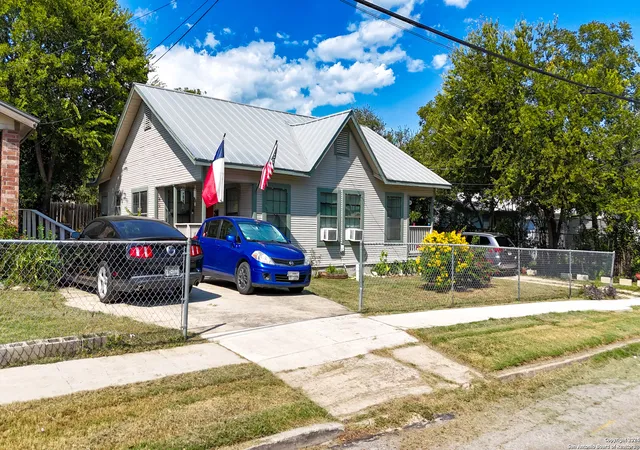 Homes for sale in San Antonio, TX | 1411 W Summit Ave, San Antonio, TX 78201 | MLS# 1836264
